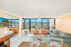 Panoramic Mountain View Near Waikiki Beach with Parking